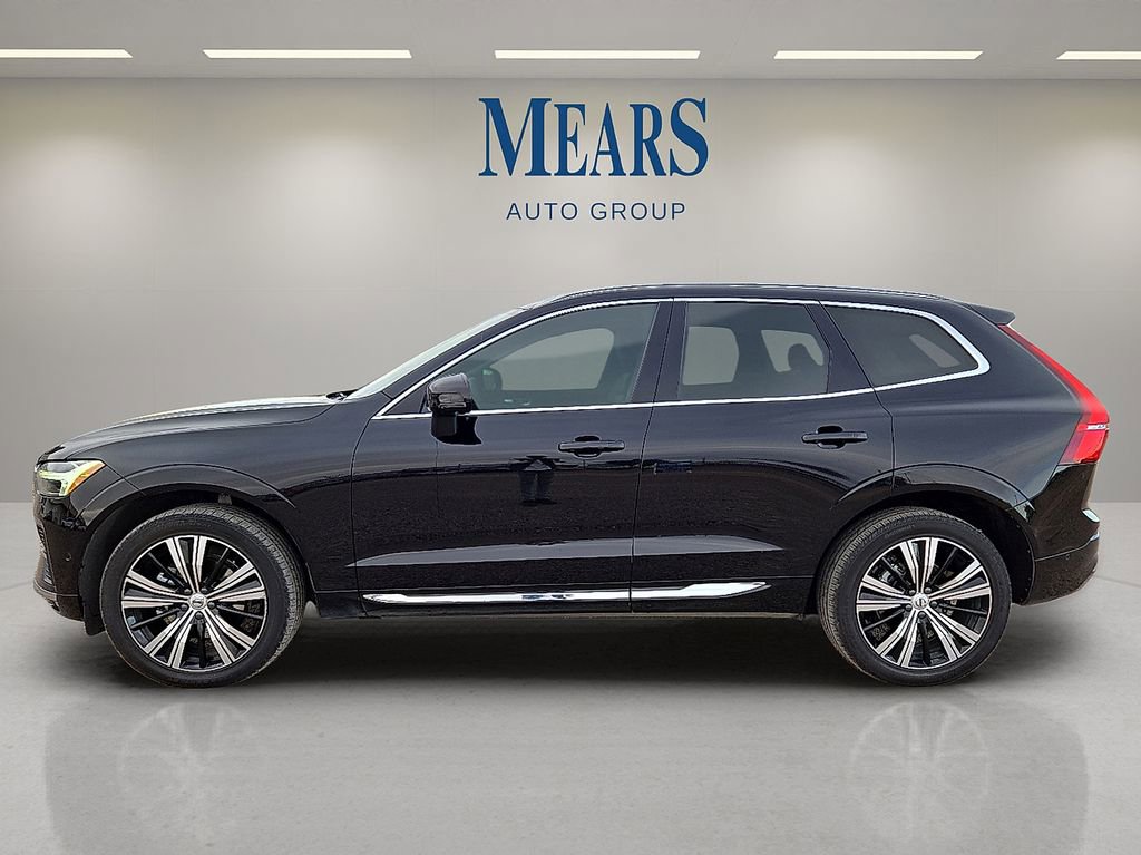 Certified 2023 Volvo XC60 B5 Plus w/ Climate Package image 3
