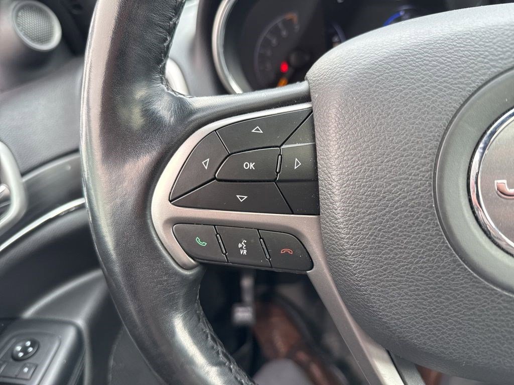 Used 2021 Jeep Grand Cherokee Limited w/ Sun & Sound Group image 16