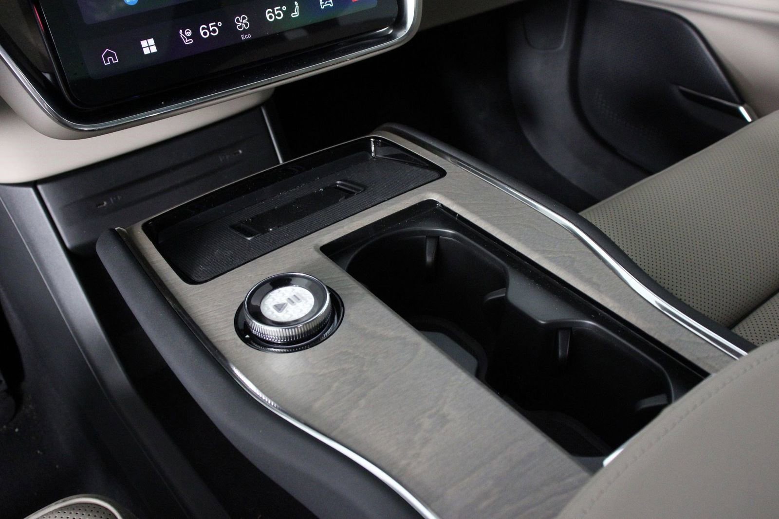 New 2025 Volvo EX90 Ultra image 7