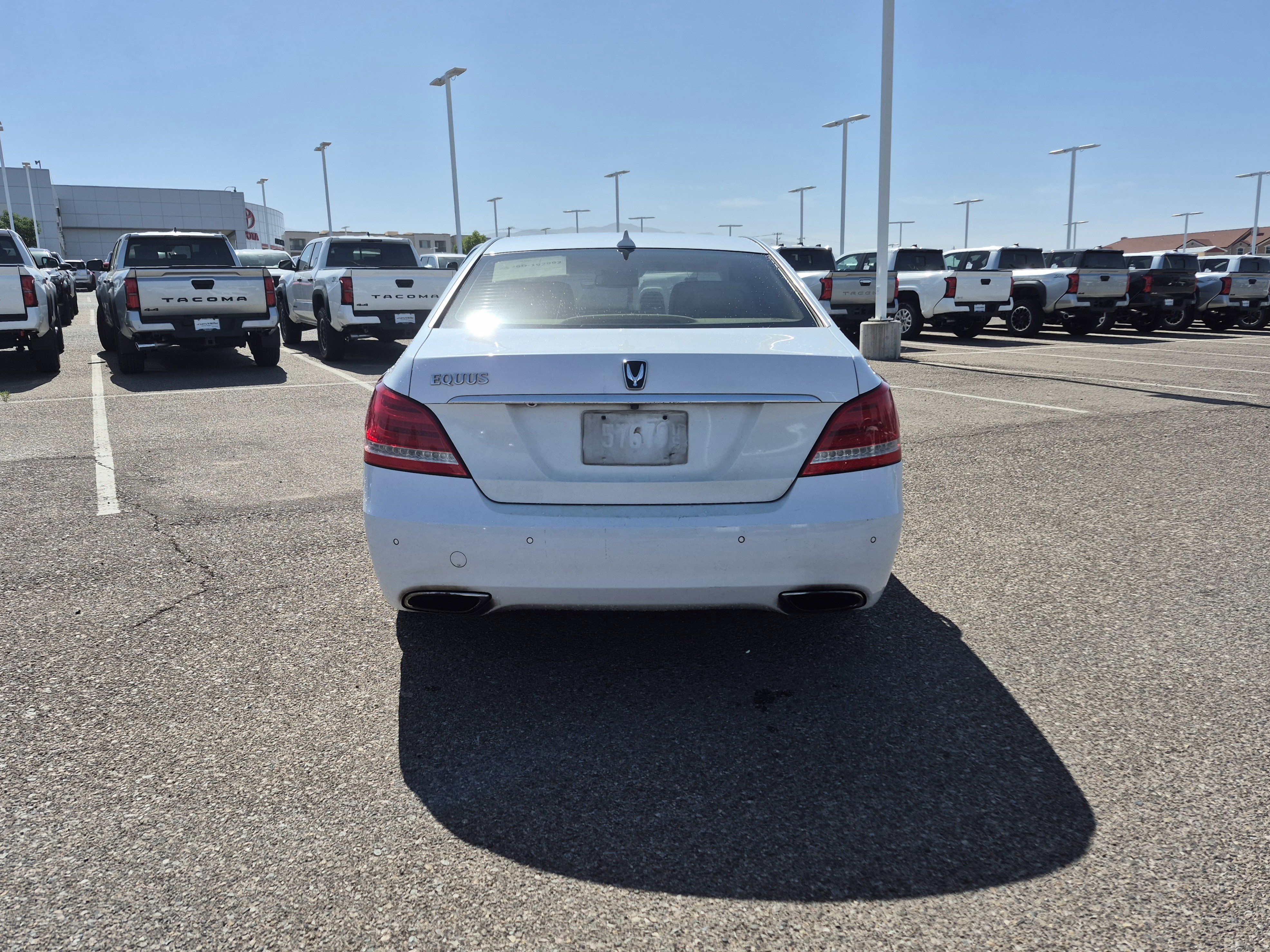 Used 2015 Hyundai Equus Signature RWD image 4