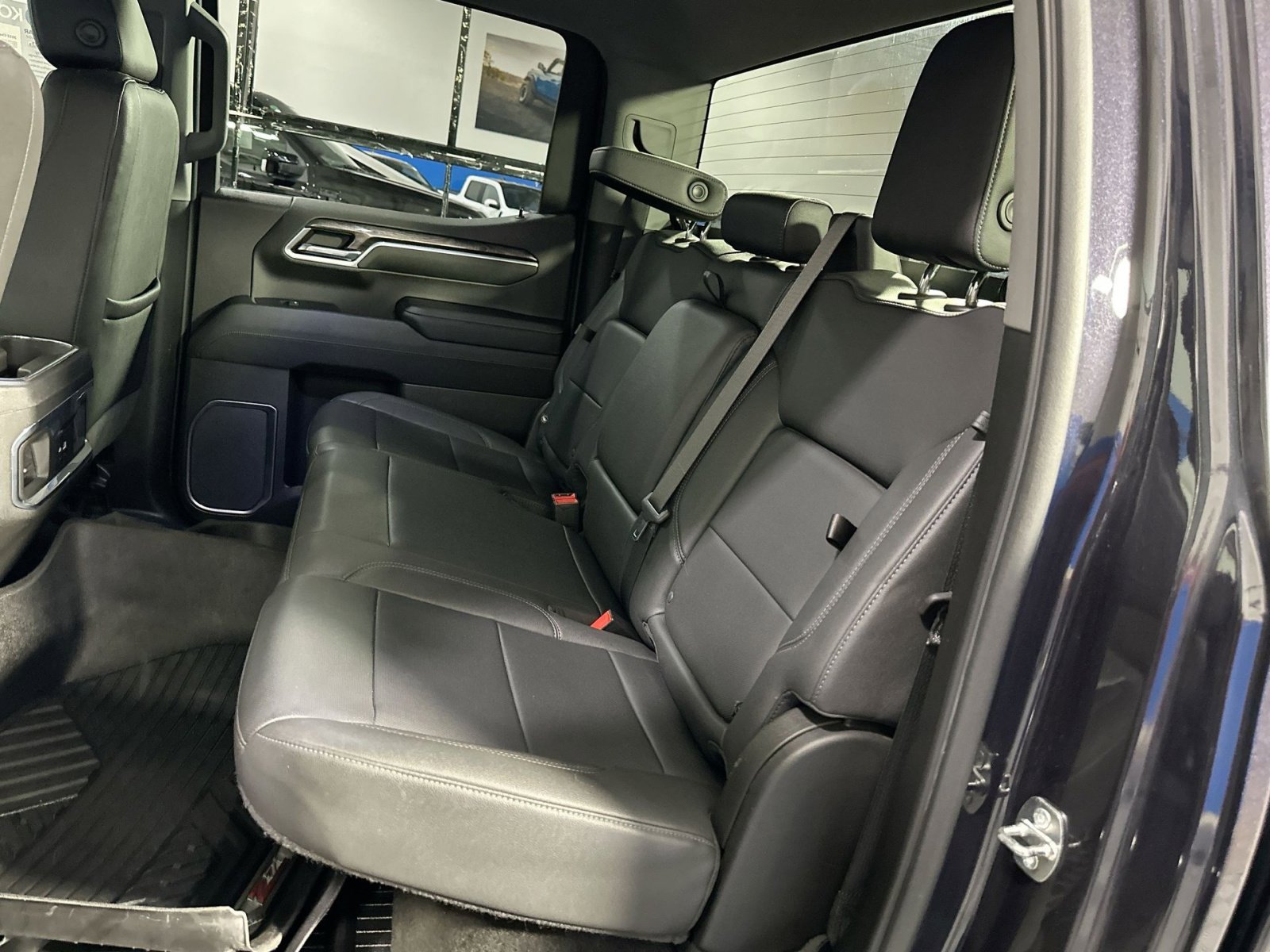 Used 2022 Chevrolet Silverado 1500 LTZ image 32