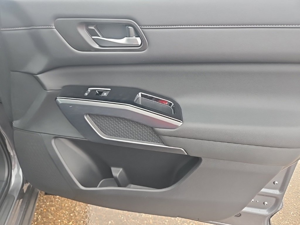 New 2026 Nissan Pathfinder SL w/ SL Premium Package image 29