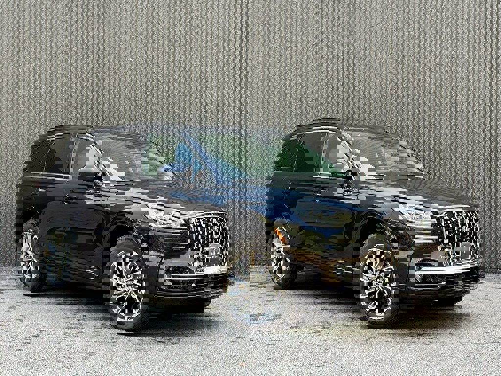 New 2025 Lincoln Corsair Grand Touring image 7