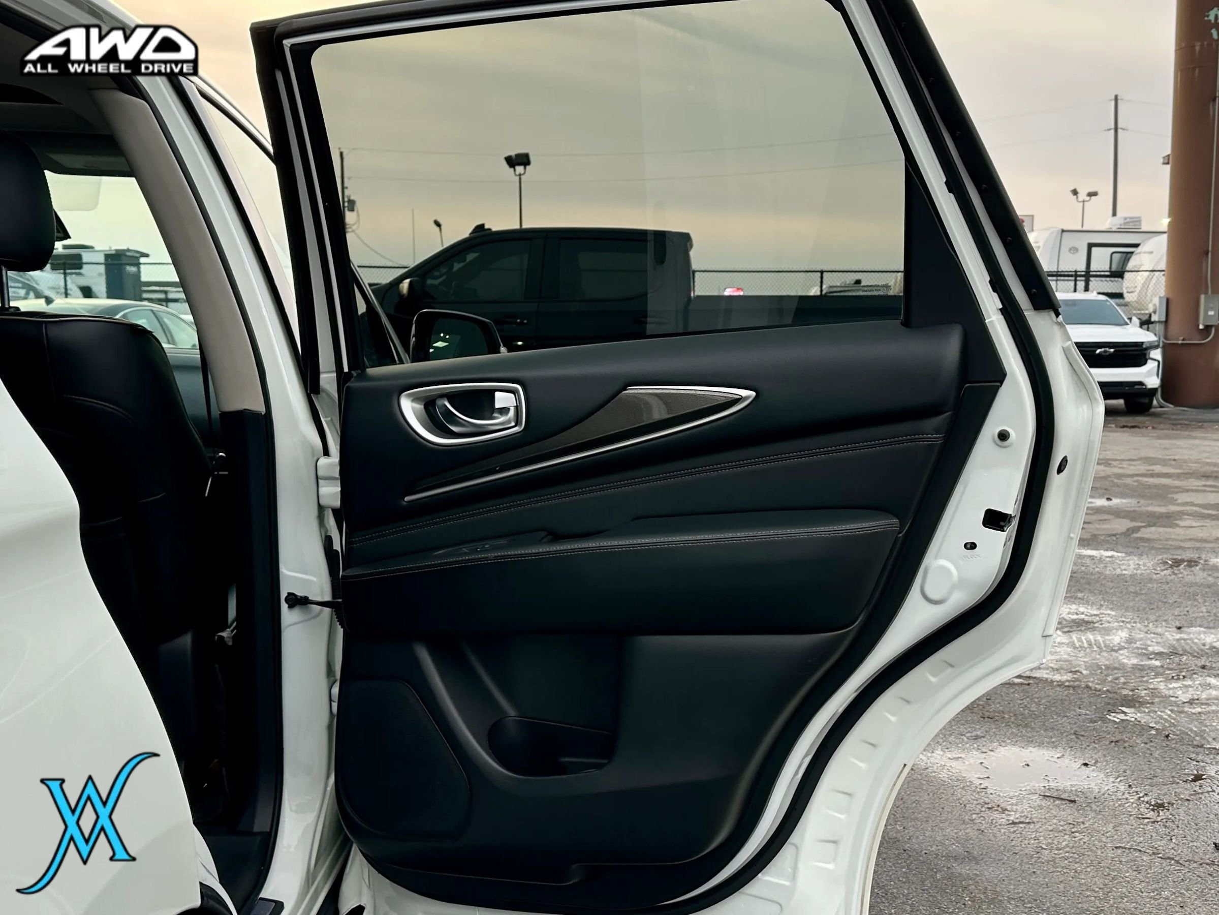 Used 2019 INFINITI QX60 Pure AWD/4WD image 24