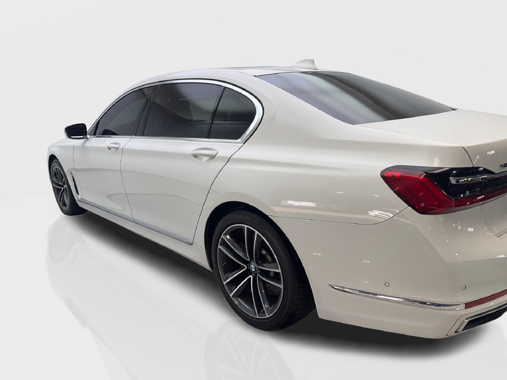 Used 2021 BMW 750i xDrive w/ Executive Package AWD/4WD image 16