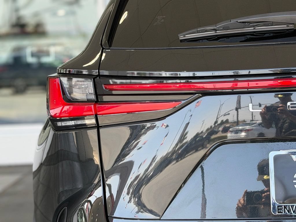 Used 2024 Lexus NX 350 AWD w/ Vision Package image 11