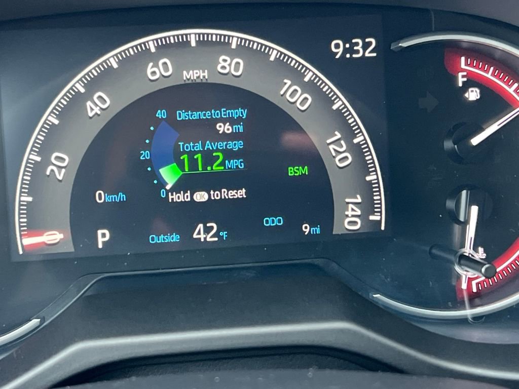 New 2025 Toyota RAV4 XLE image 15