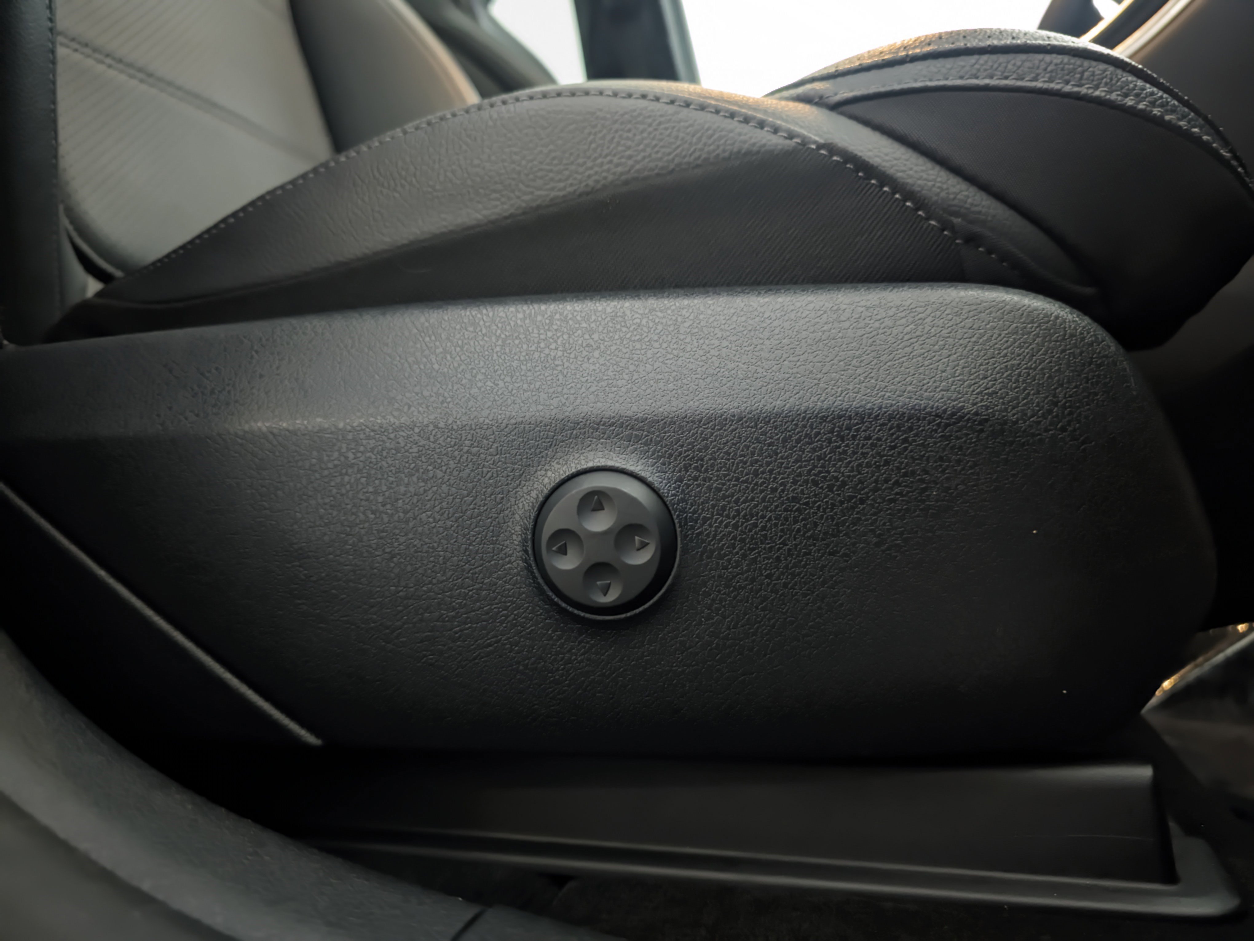 Certified 2023 Mercedes-Benz GLC 300 4MATIC image 14