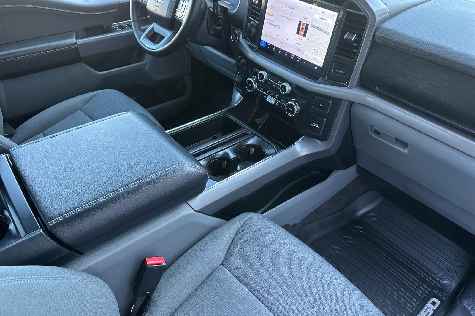 Used 2025 Ford F150 XLT w/ Equipment Group 302A MID image 15