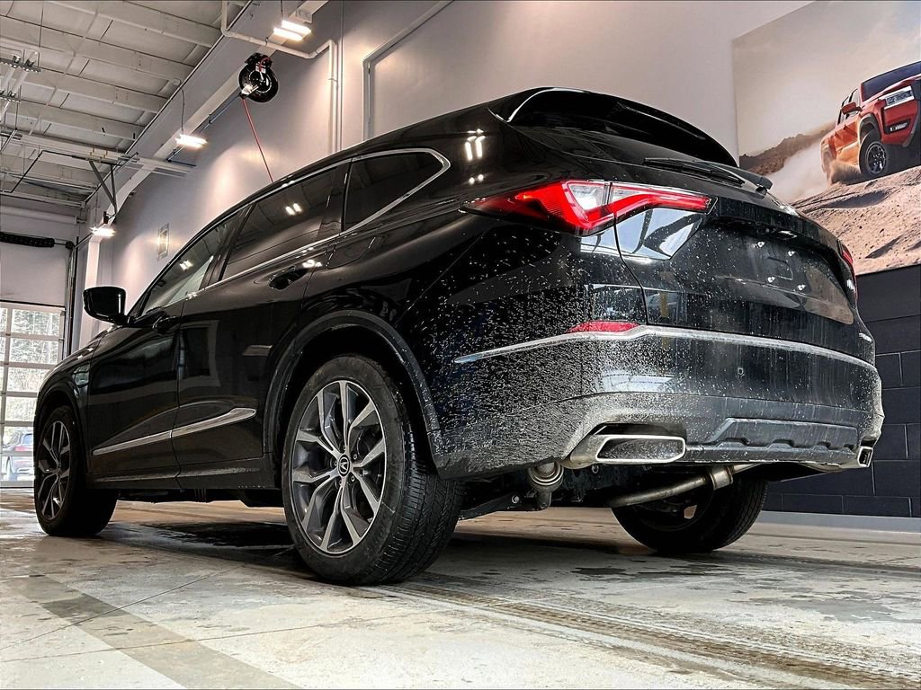 Used 2023 Acura MDX SH-AWD w/ Technology Package image 5