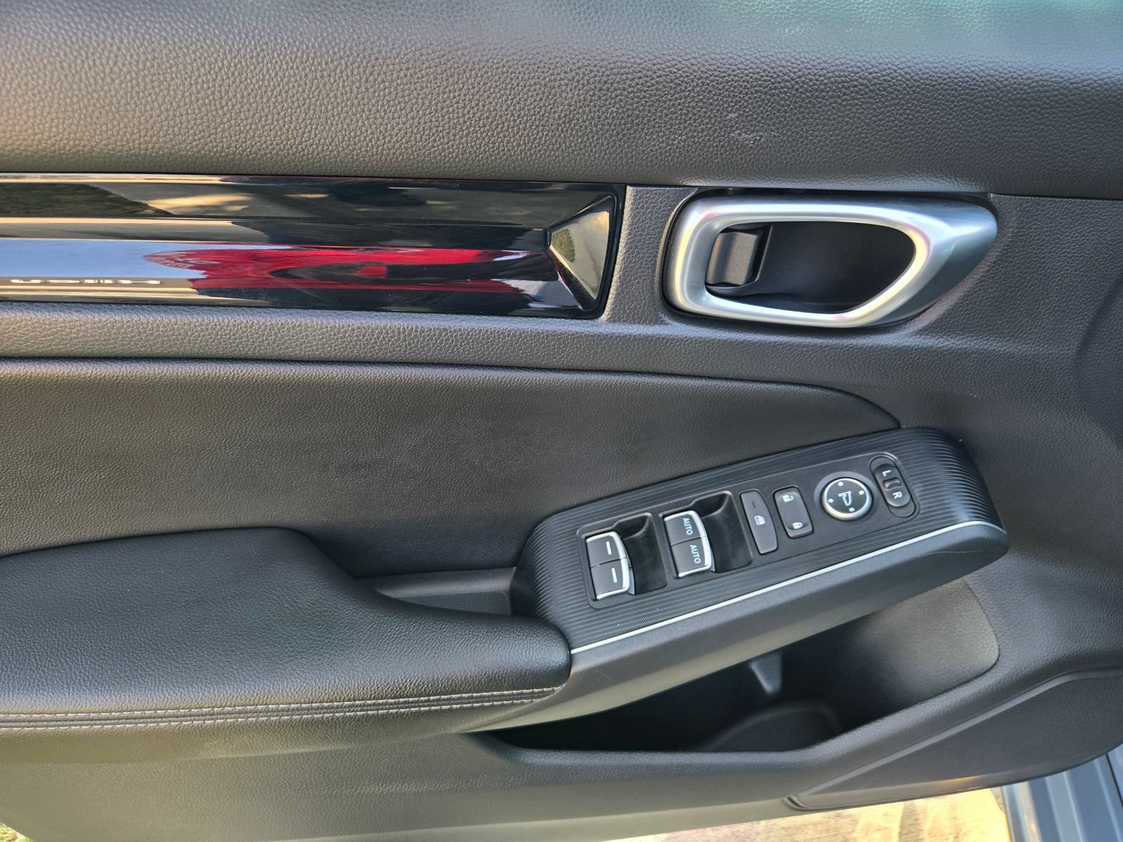 Used 2024 Honda Civic Sport Touring image 29