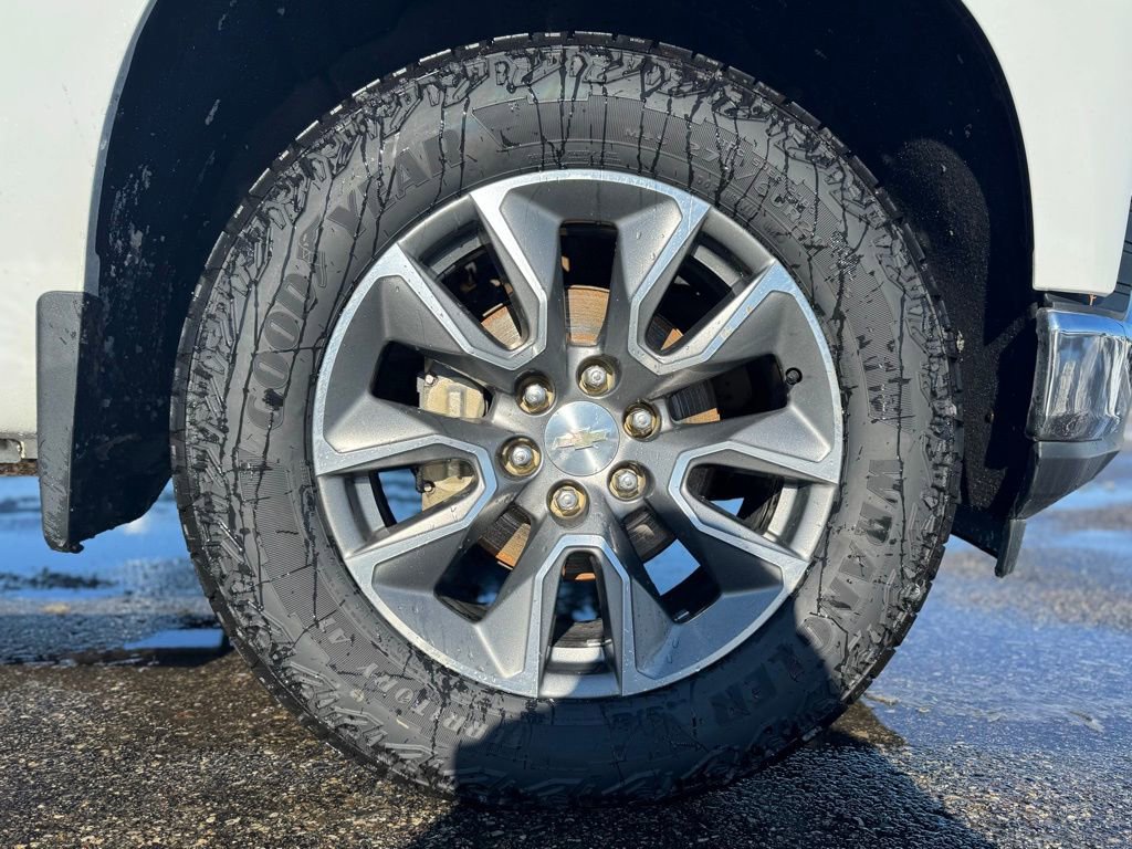 Used 2022 Chevrolet Silverado 1500 LT w/ Bed Protection Package image 12