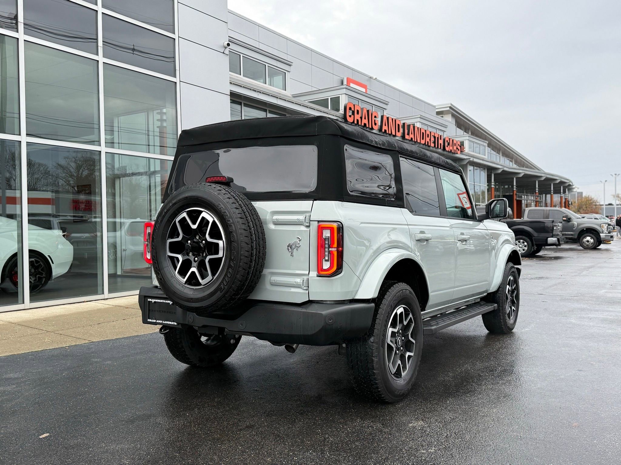 Used 2024 Ford Bronco Outer Banks image 4