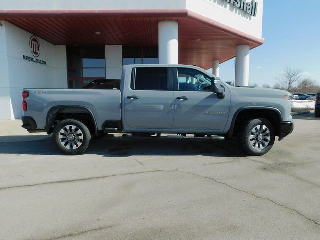 Used 2025 Chevrolet Silverado 2500 Custom image 28