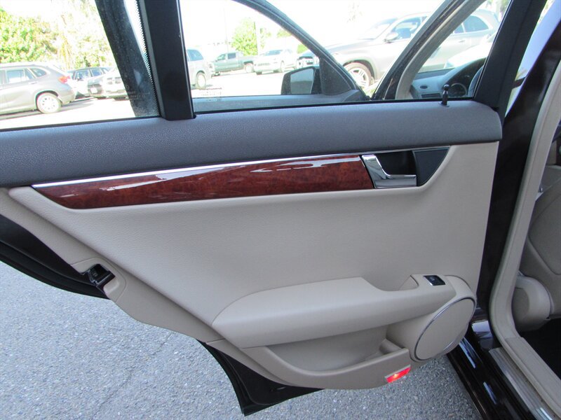 Used 2011 Mercedes-Benz C 300 Sedan image 20