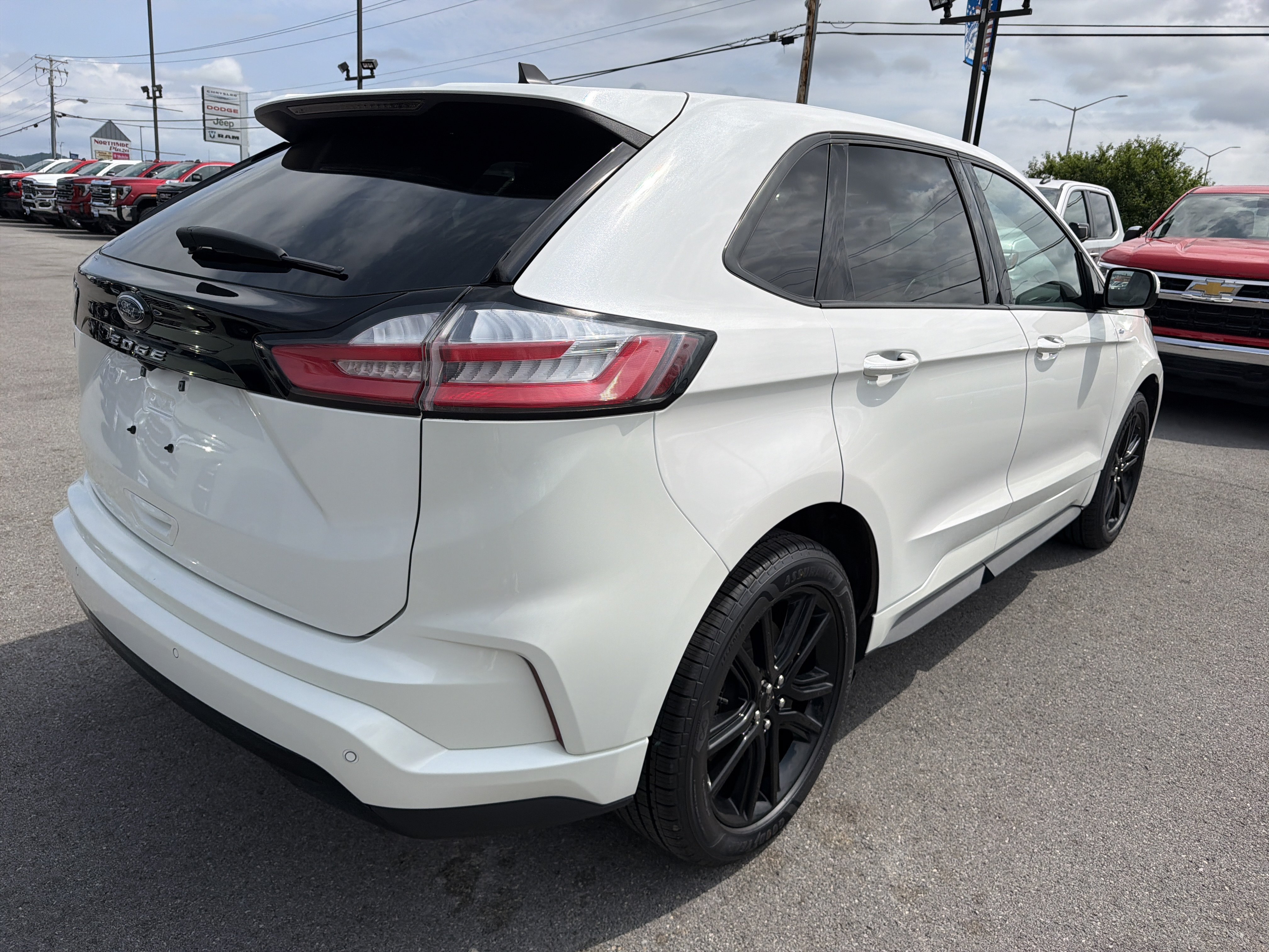 Used 2023 Ford Edge ST-Line AWD/4WD image 7