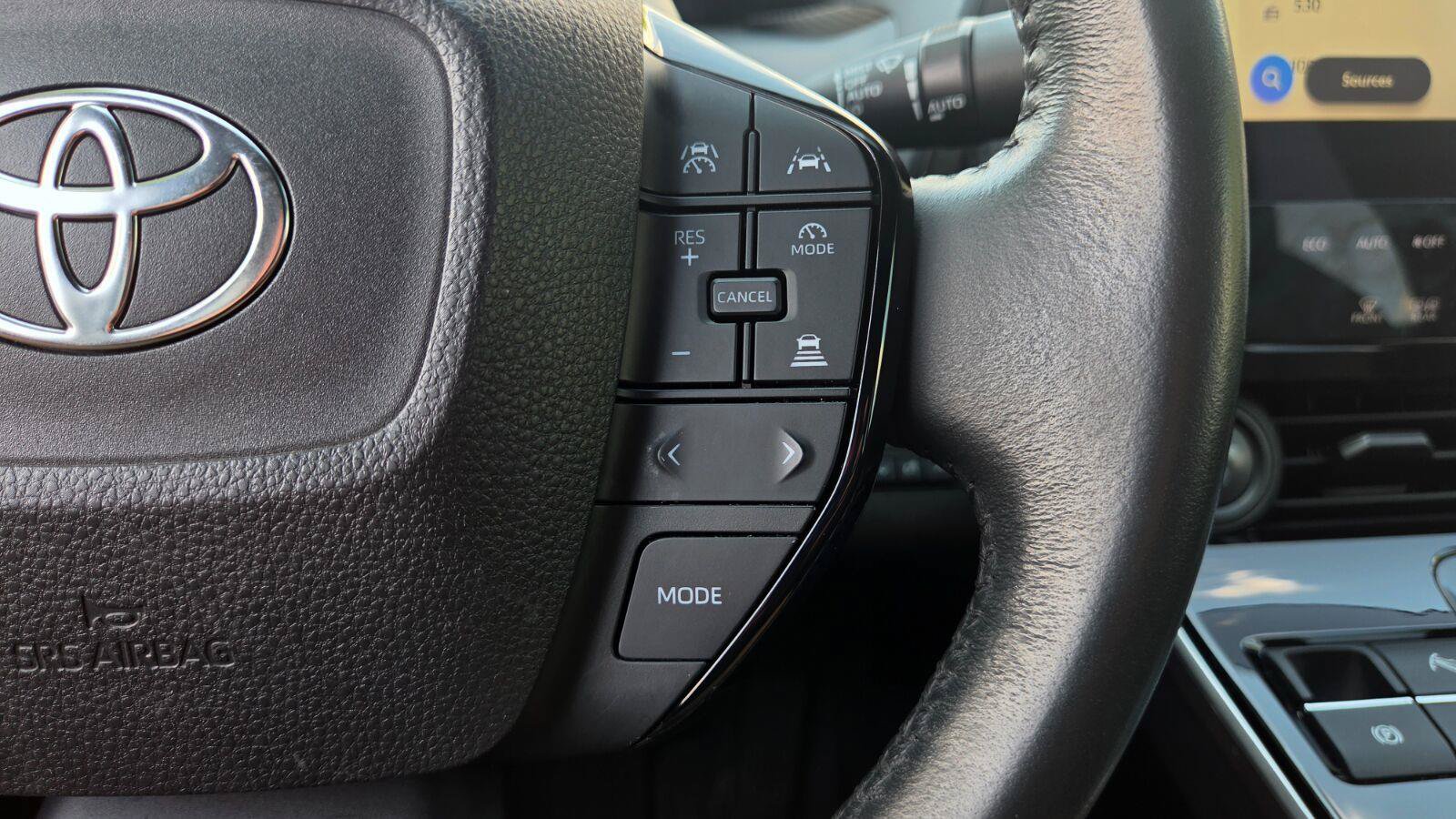 Used 2023 Toyota bZ4X AWD image 28