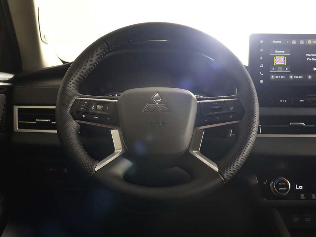 New 2026 Mitsubishi Outlander SE FWD image 39