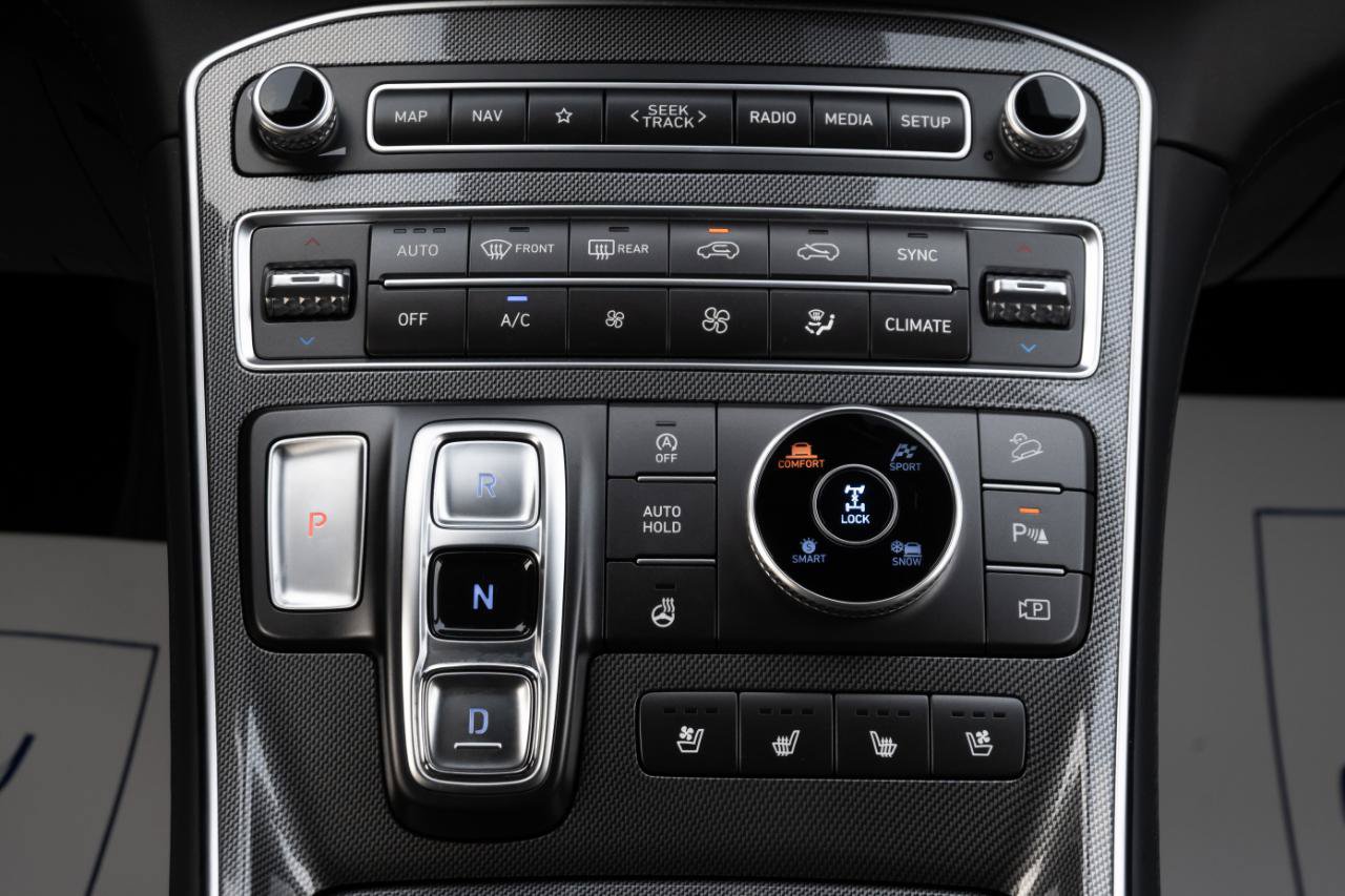 Used 2023 Hyundai Santa Fe Limited AWD/4WD image 23