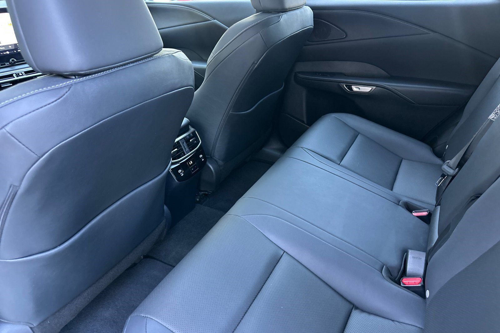 Used 2024 Lexus RX 350 FWD w/ Technology Package image 14