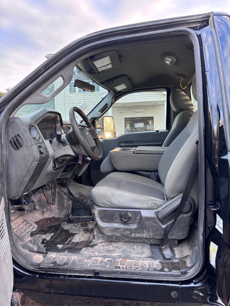 Used 2011 Ford F250 XL w/ FX4 Off Road Pkg AWD/4WD image 9