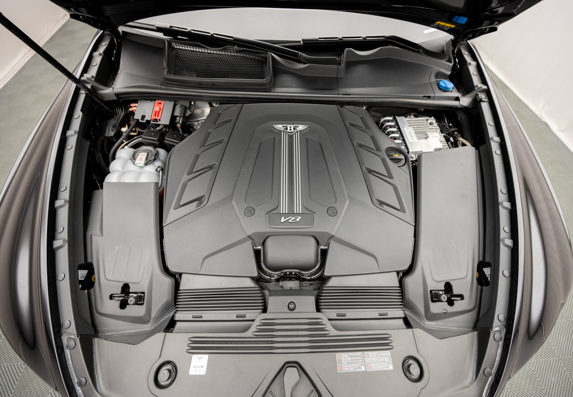 Certified 2022 Bentley Bentayga AWD/4WD image 39