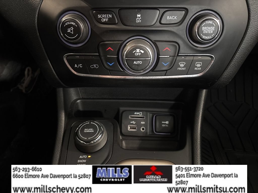 Used 2018 Jeep Cherokee Limited AWD/4WD image 22