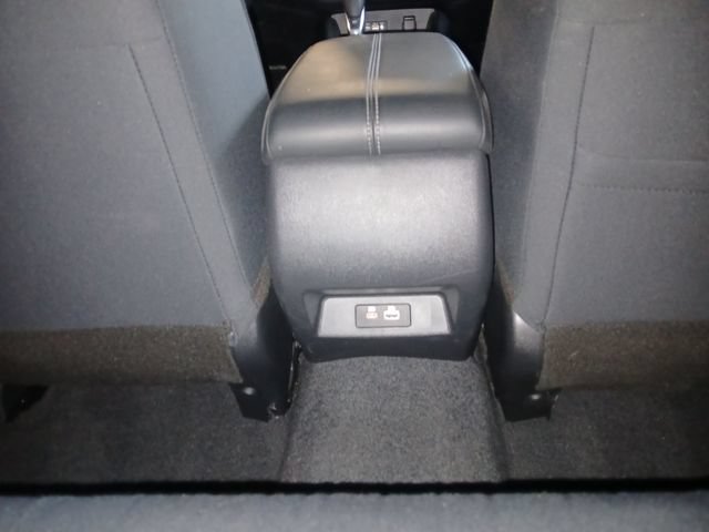 Used 2025 Nissan Altima 2.5 SV FWD image 37