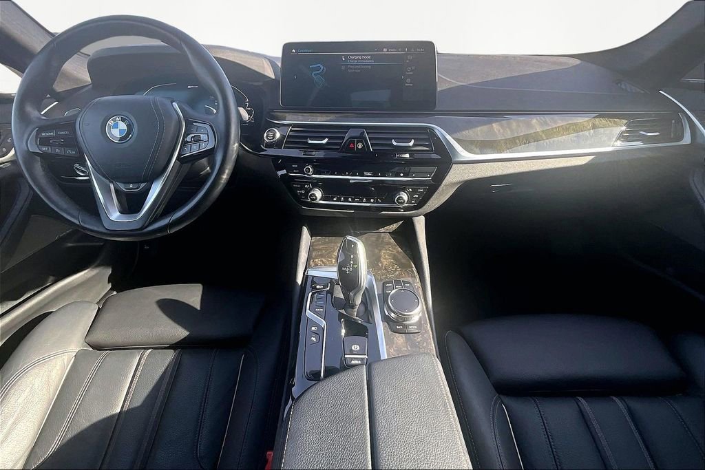 Used 2023 BMW 530e xDrive 530e iPerformance w/ Premium Package image 16