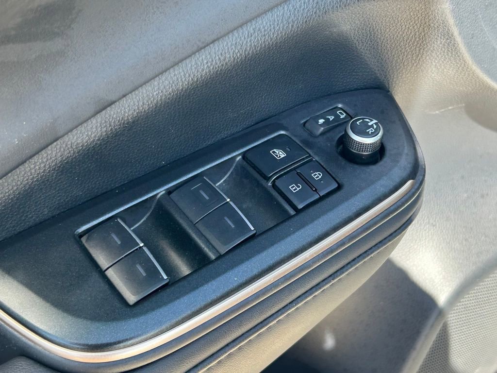 Used 2023 Toyota Crown Platinum image 23