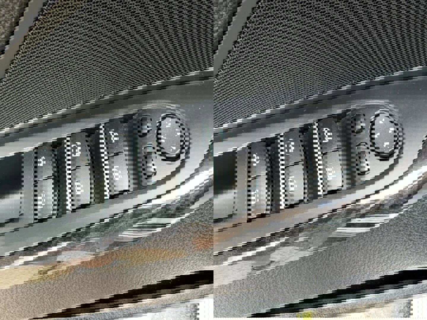 Used 2013 BMW 640i Convertible image 17