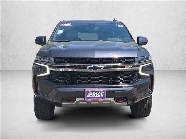 Used 2022 Chevrolet Tahoe Z71 w/ Luxury Package AWD/4WD image 2