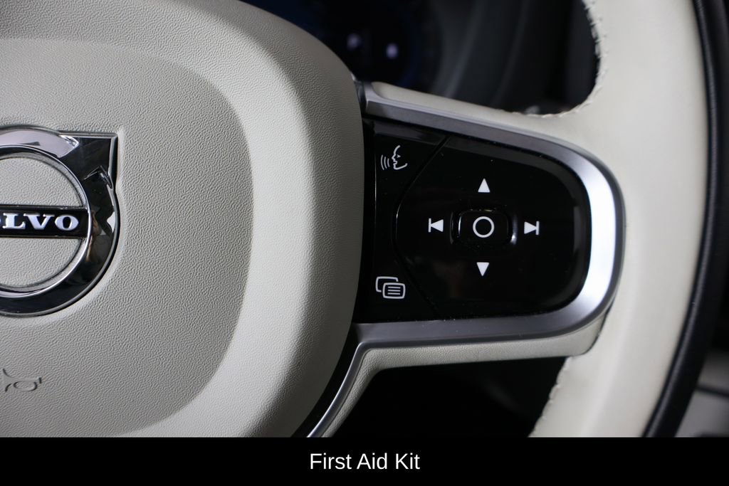 Used 2023 Volvo XC60 B5 Plus w/ Climate Package image 10