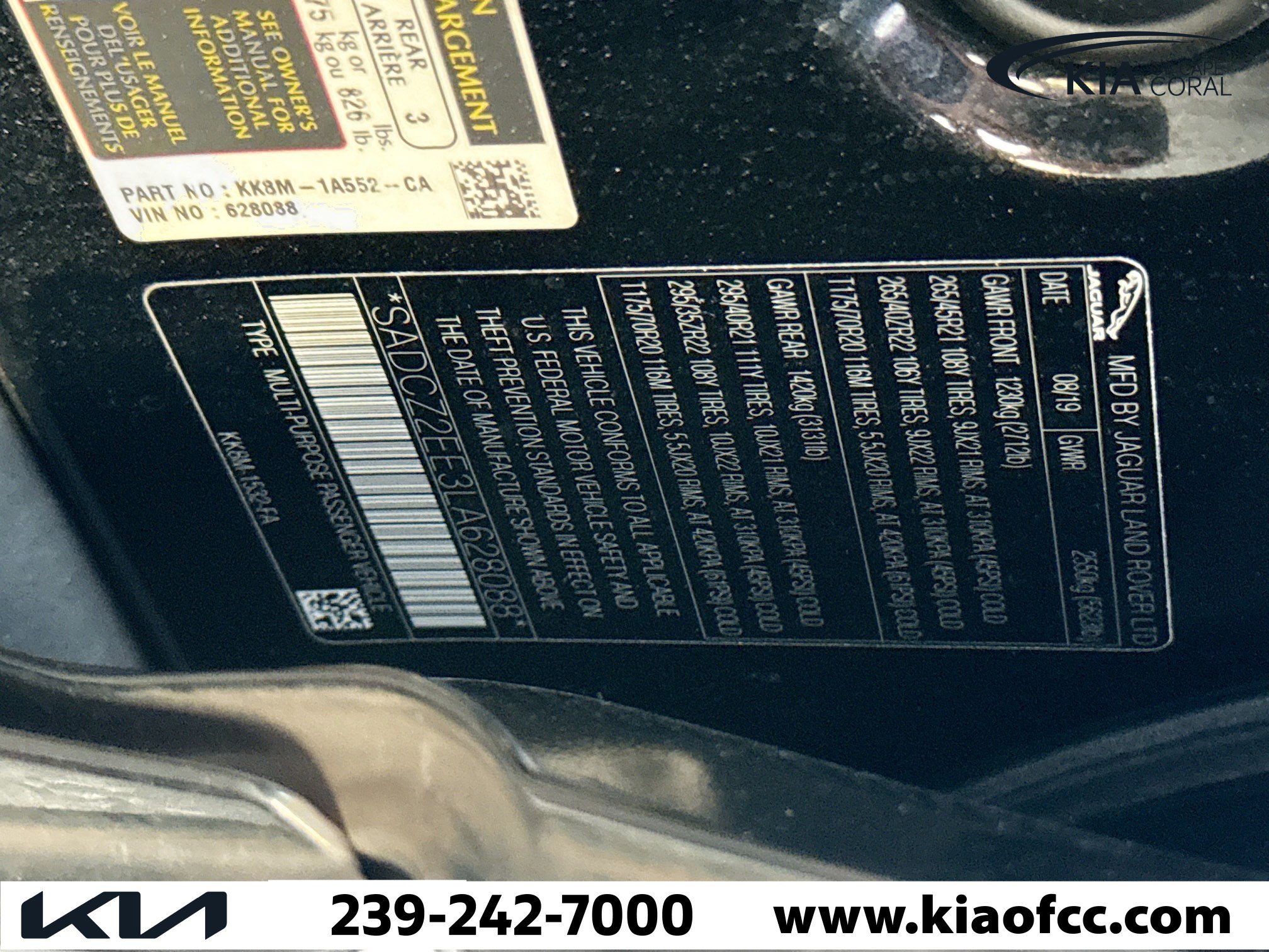 Used 2020 Jaguar F-PACE SVR image 43