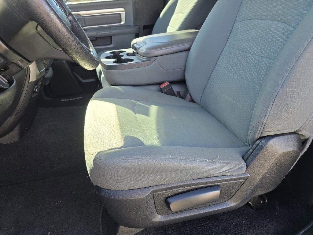 Used 2015 RAM 1500 Express w/ Black Ram 1500 Express Group image 17