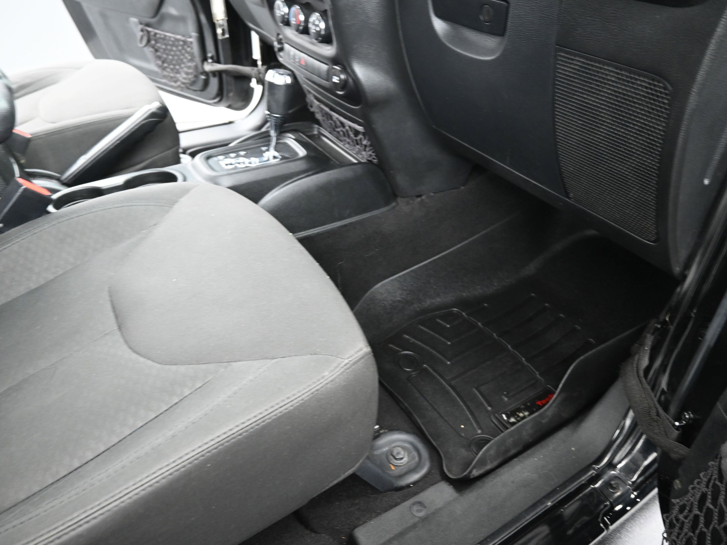 Used 2016 Jeep Wrangler Unlimited Sport w/ Quick Order Package 24S image 18