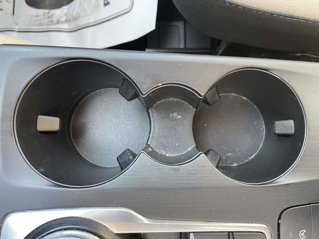 Used 2022 Ford Escape SEL w/ Technology Package image 18