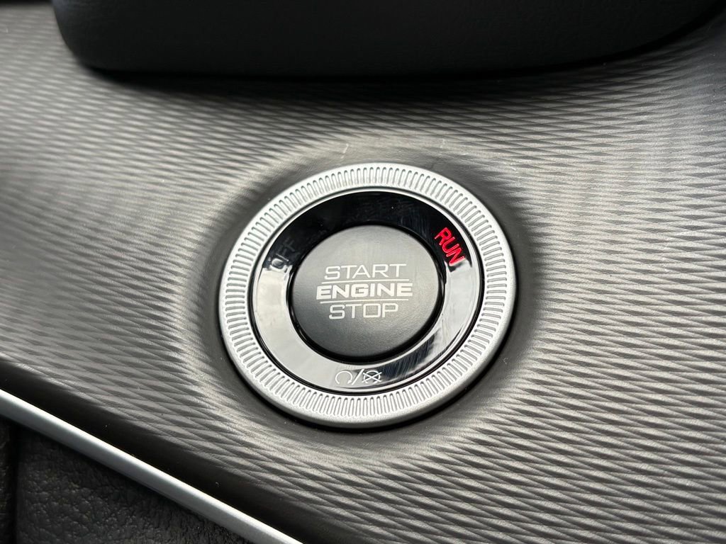 New 2025 Jeep Grand Cherokee Laredo X w/ Luxury Tech Group I image 33