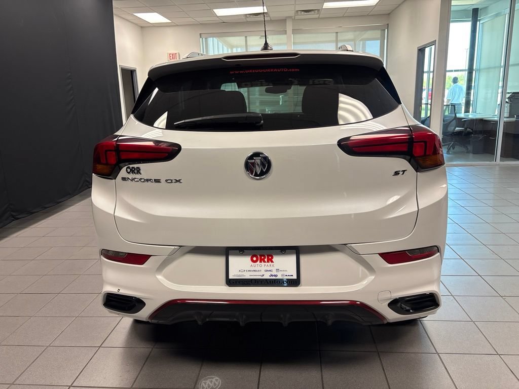 Used 2023 Buick Encore GX Select w/ Sport Touring Package FWD image 4