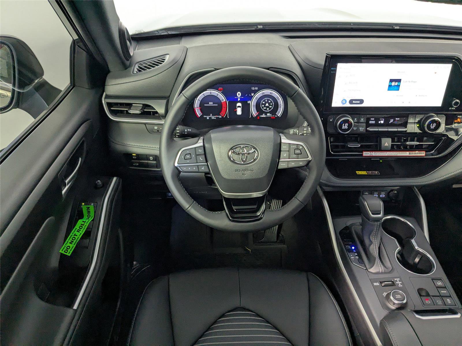 New 2026 Toyota Highlander XSE image 8