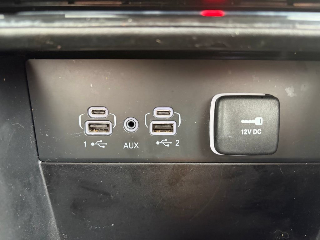 Used 2023 Jeep Grand Cherokee L Limited AWD/4WD image 34
