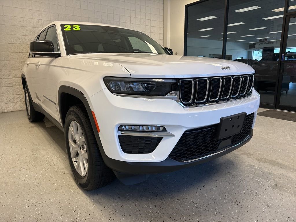 Used 2023 Jeep Grand Cherokee Limited w/ Trailer Tow Prep Group (B) image 33