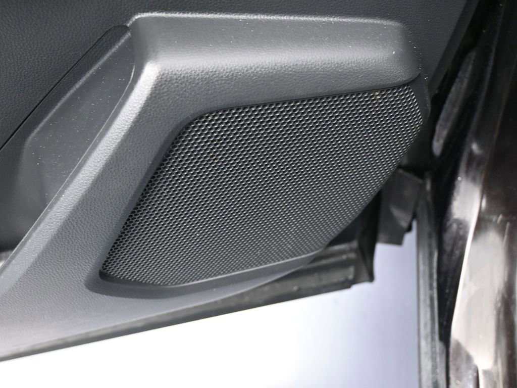 Used 2021 Toyota Highlander XLE image 14