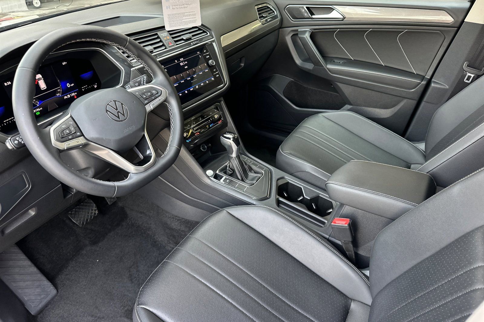 Used 2023 Volkswagen Tiguan SE FWD image 10