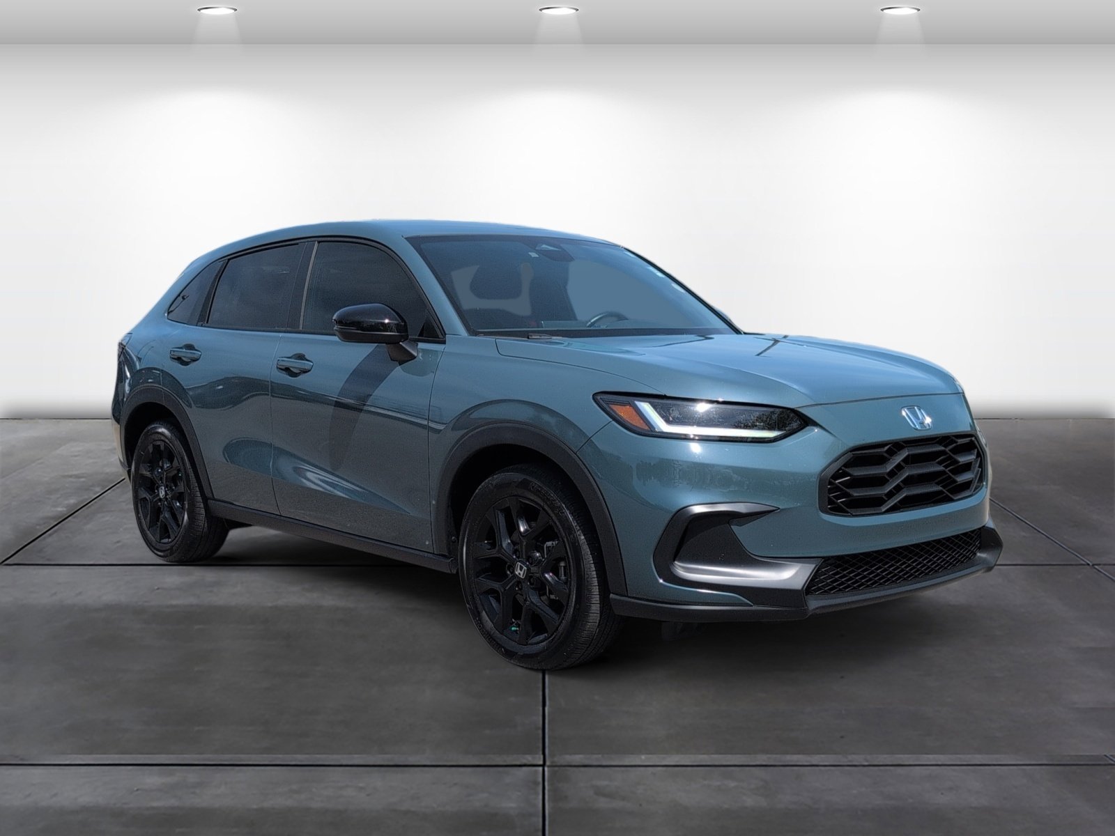 Certified 2025 Honda HR-V Sport image 2