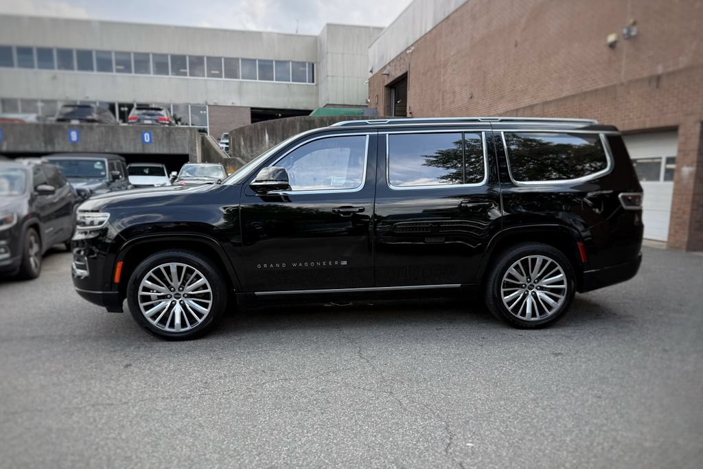 Used 2022 Jeep Grand Wagoneer Series III AWD/4WD image 14