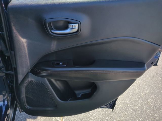 Used 2020 Jeep Compass Limited AWD/4WD image 31