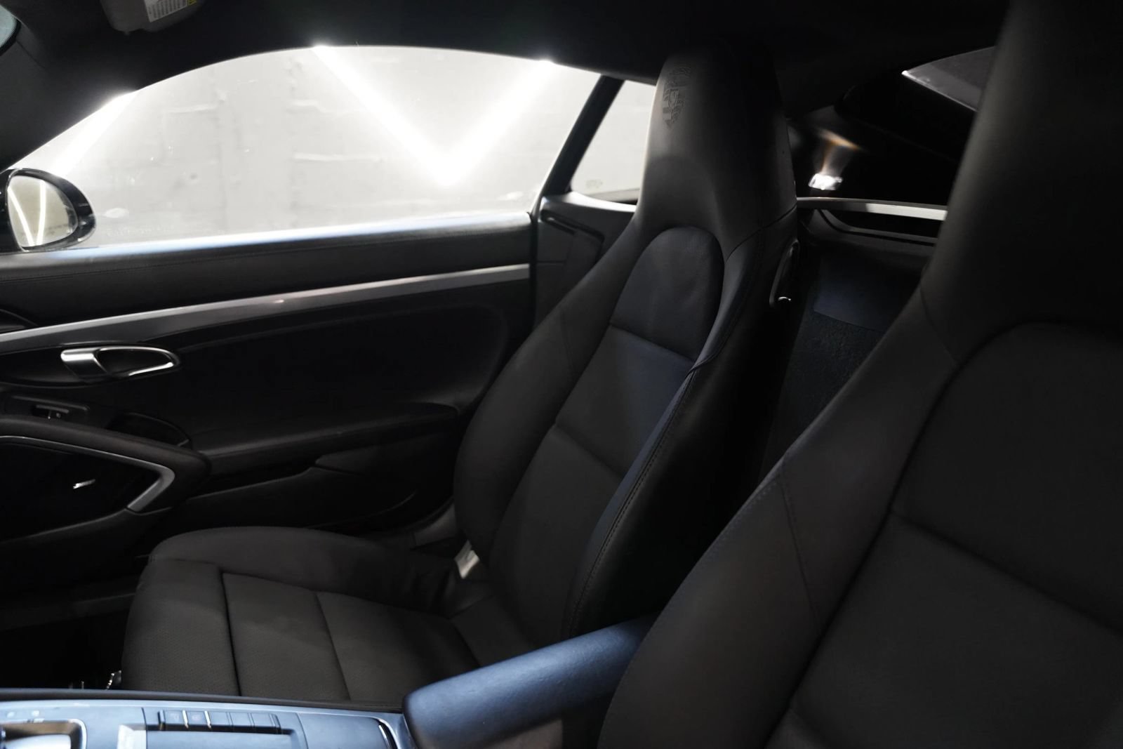 Used 2016 Porsche Cayman RWD image 17