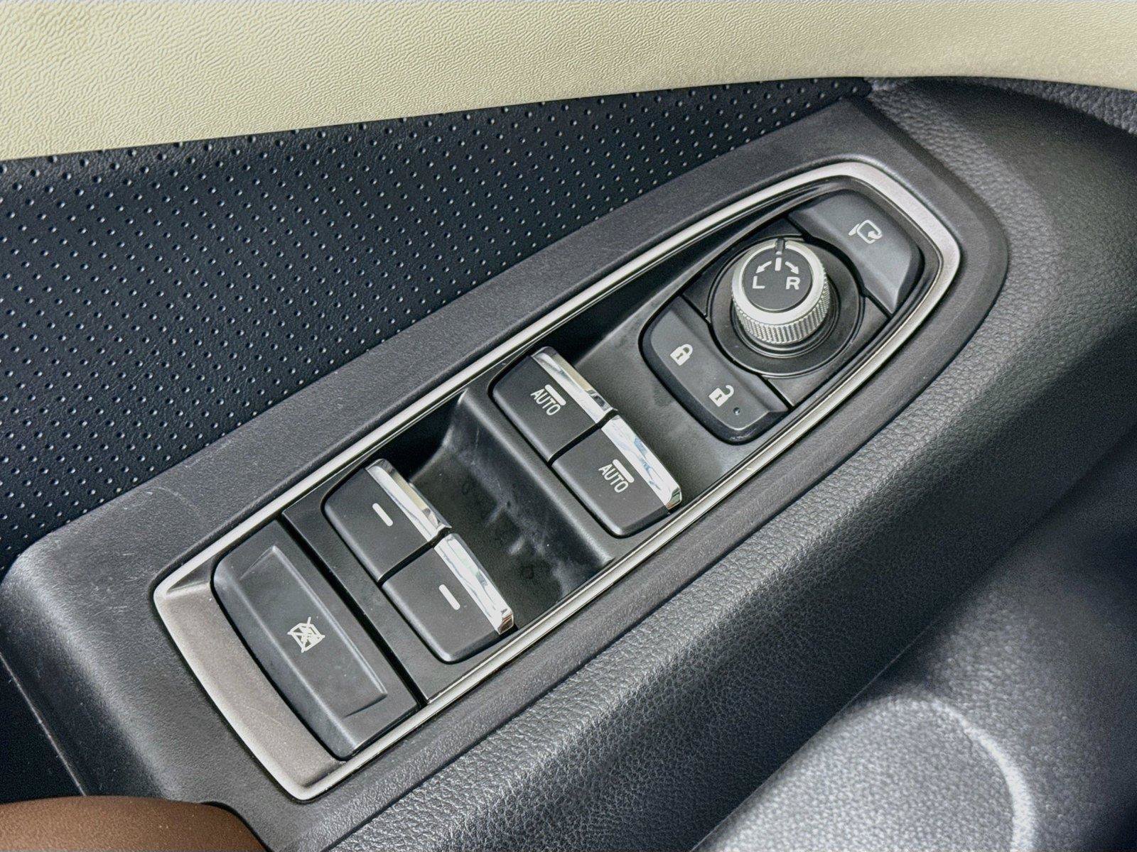 Used 2022 Subaru Ascent Touring AWD/4WD image 29
