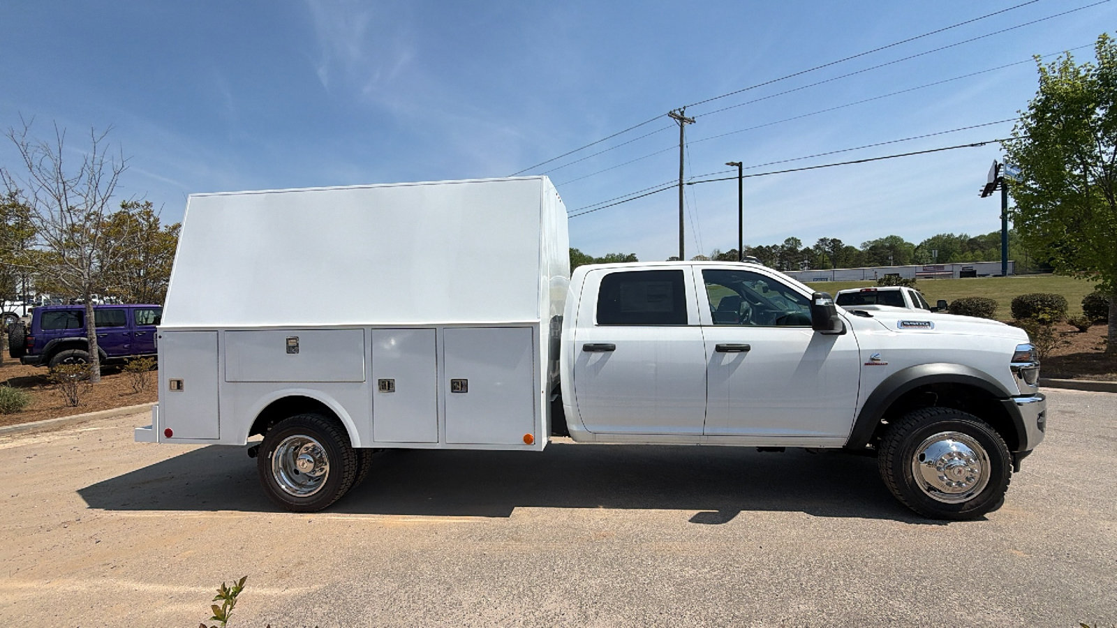 New 2026 RAM 5500 Tradesman w/ Chrome Appearance Group AWD/4WD image 7